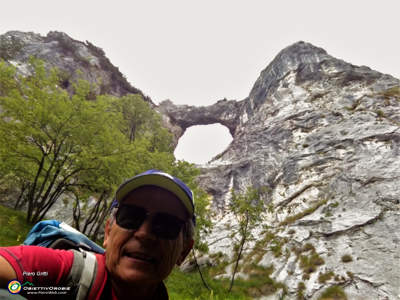 50 Arco di Pegherolo (1680 m), l'arco nella roccia .jpg